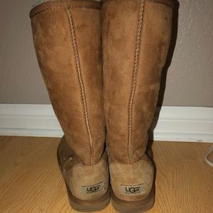 tall light brown UGGS barely worn